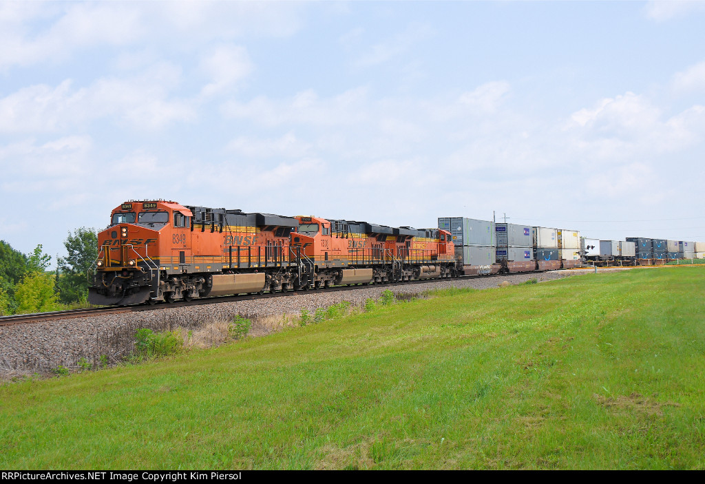 BNSF 8349